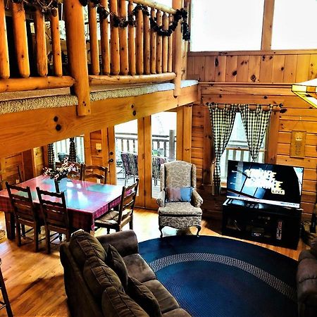 Villa Bear Pleasures Cabin Gatlinburg Exterior foto